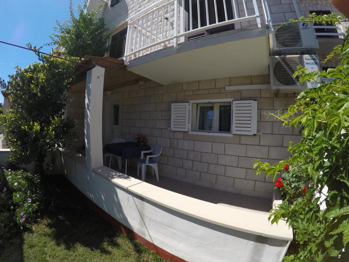 Apartmani Tanja Bol Exterior foto